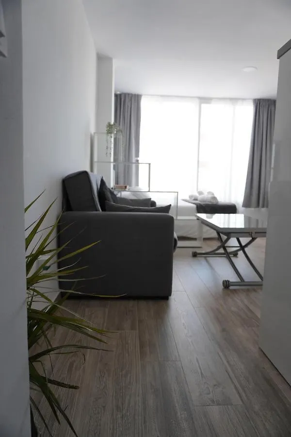Lux Studio Nerja Apartamento